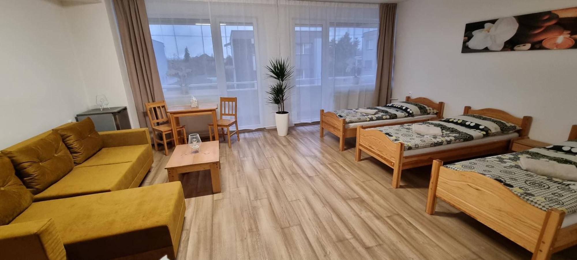 Ubytovanie Funstar Topoľčany Eksteriør billede